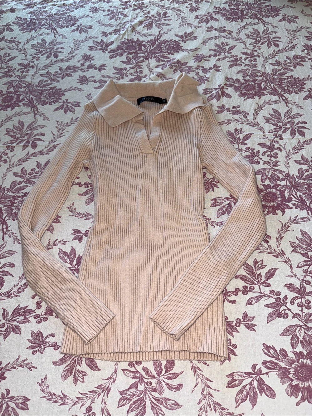 Small/ Medium light pink Ribbed Polo Collar Sweater